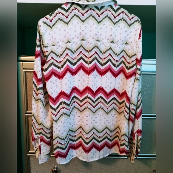 Blouse - Picture 2 of 3